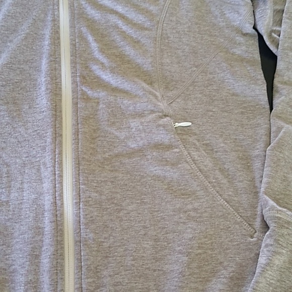 Eddie Bauer Women’s Size M Hoodie with collar and hood tan and cream - Picture 4 of 16